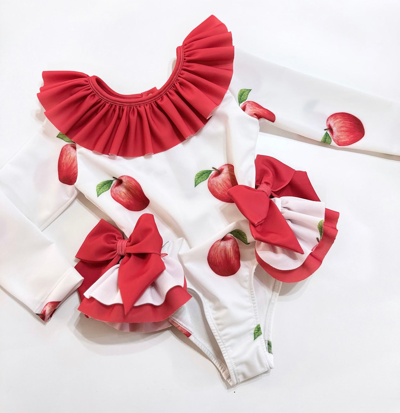 Meia pata girls ‘Tramonti’ apples swimming costume