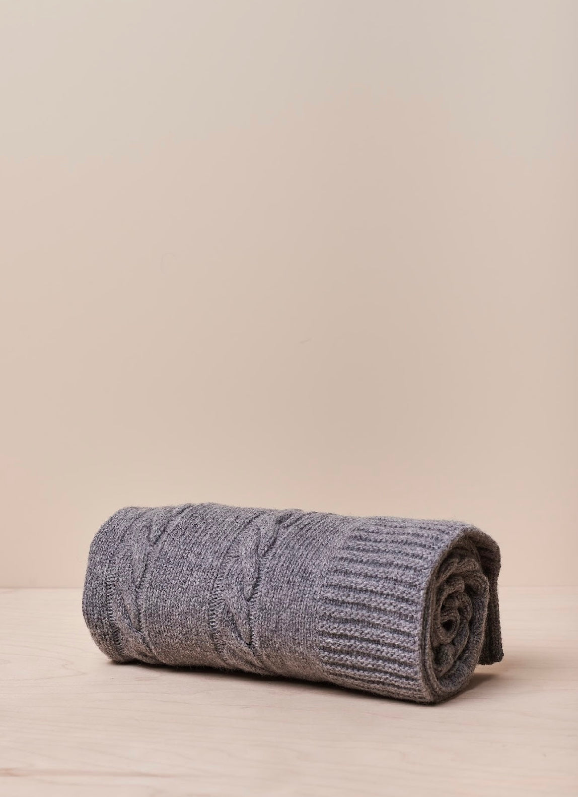 Wedoble grey wool blanket