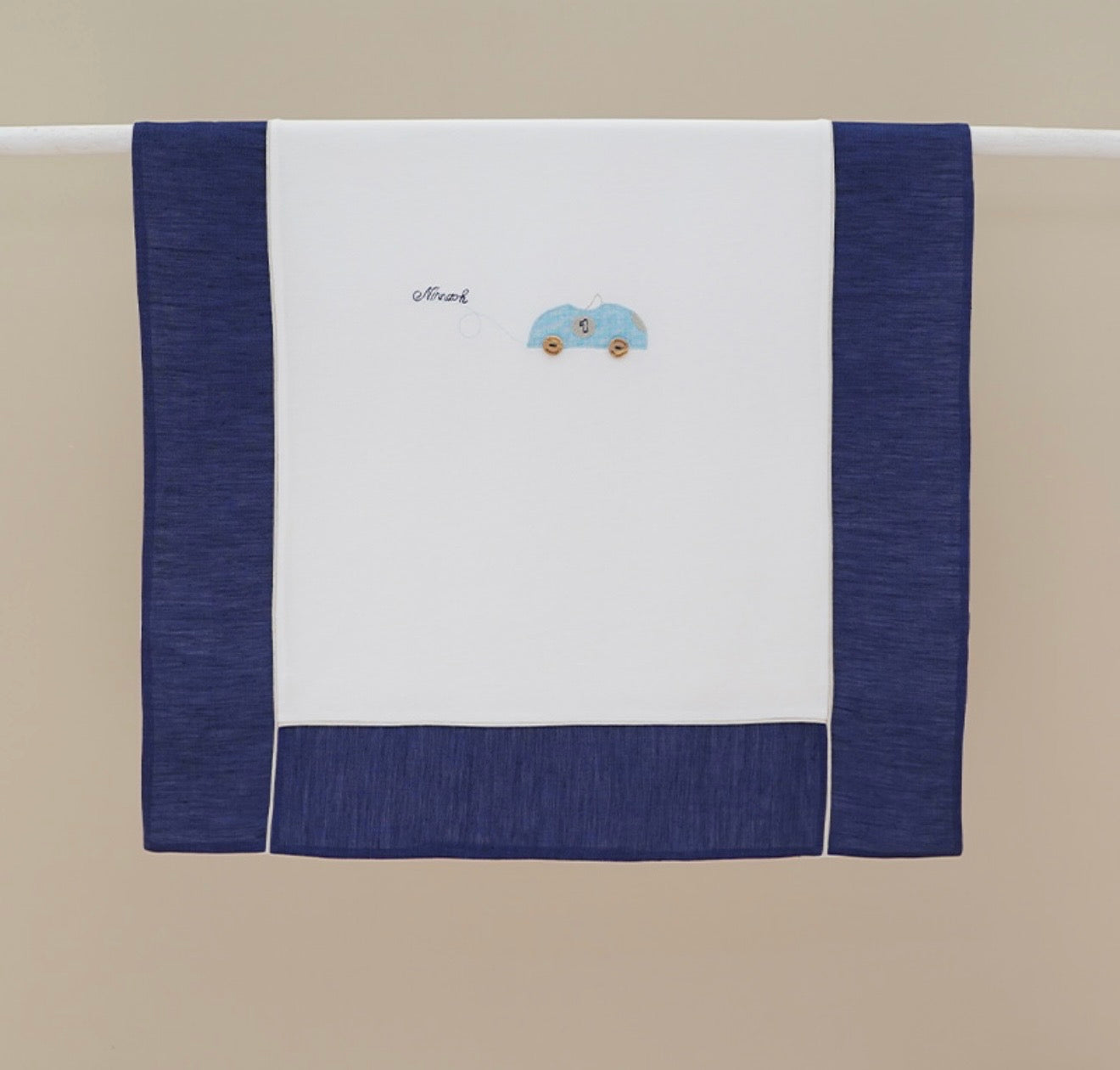 Ninnoah navy & white car blanket