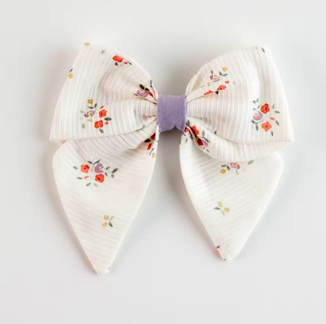 Belan lilac floral bow clip
