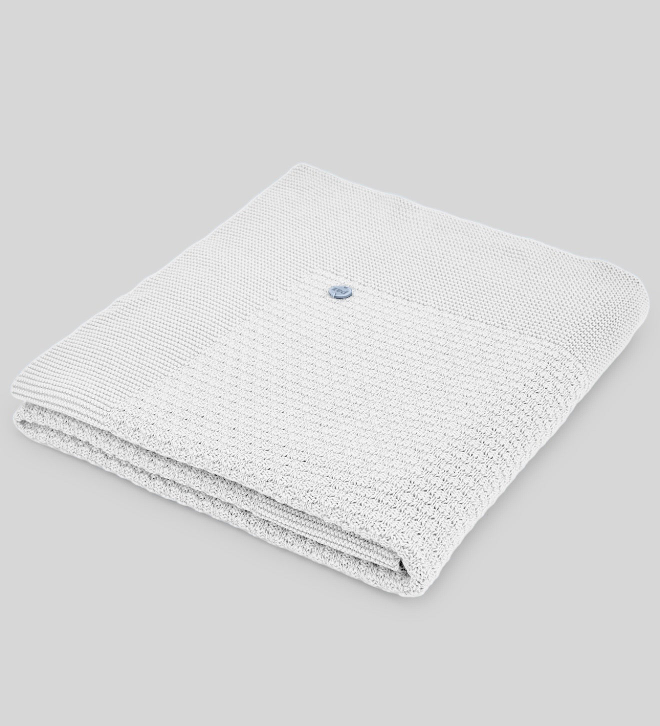 Paz baby blue knit blanket
