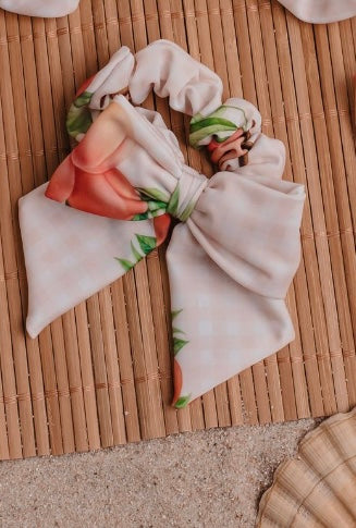 Meia pata peaches bow scrunchie