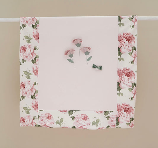 Ninnaoh pink roses appliqué blanket