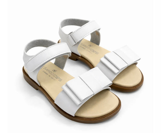 Andanines white leather bow sandal