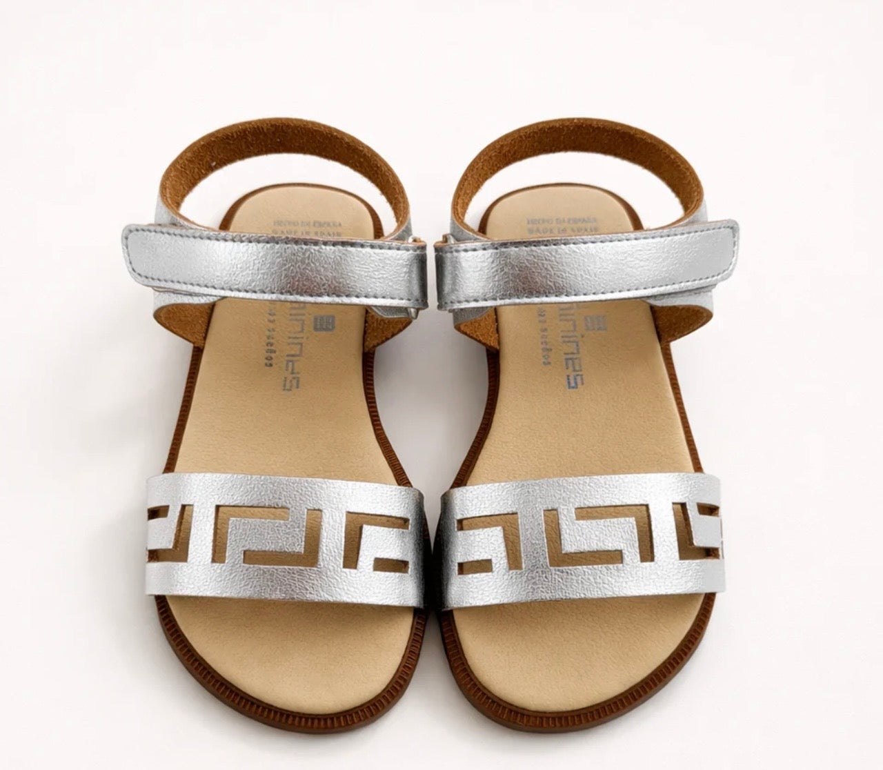 Andaniens silver cut out leather sandal