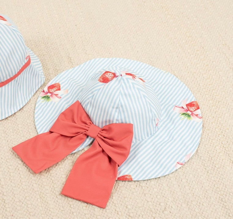 PRE ORDER - meia pata strawberry stripe sunny hat