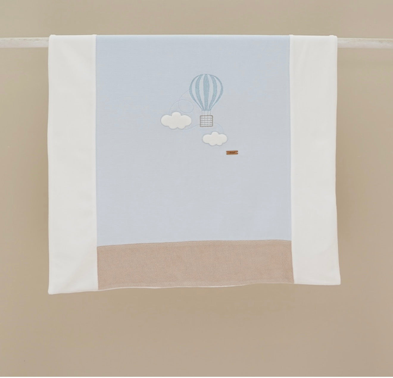 PRE ORDER - Ninnaoh blue & beige hot air balloon blanket